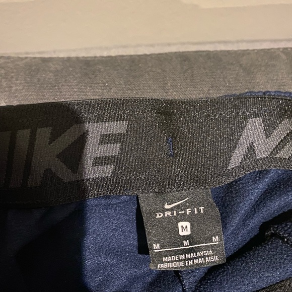 2 pair of Nike sweatpants - Picture 2 of 2